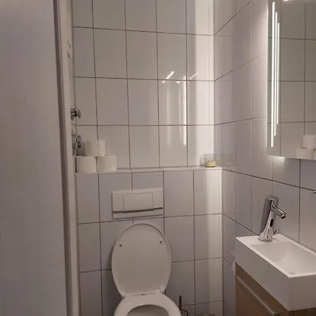 Rooftop - Gemutliches In Gemeinschaftsunterkunft Mit Ausblick Uber Apartment *